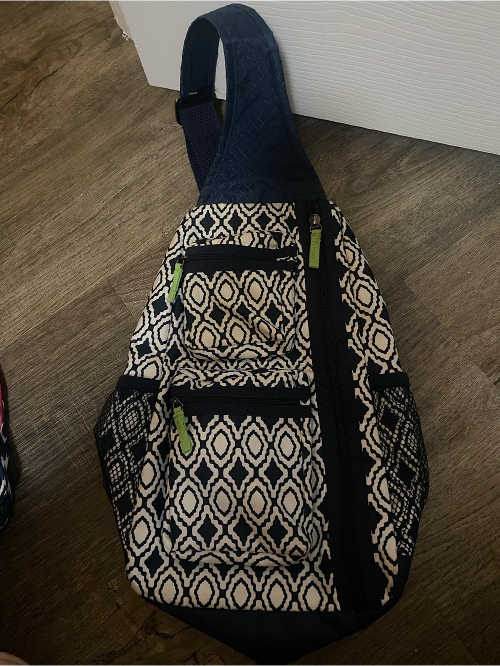 thirty-one Navy and Cream Patterned Crossbody Sling with Lime Accents